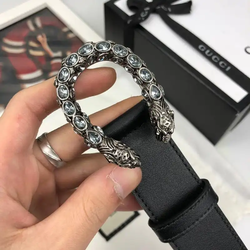 G*u*i s belts 19bl0034