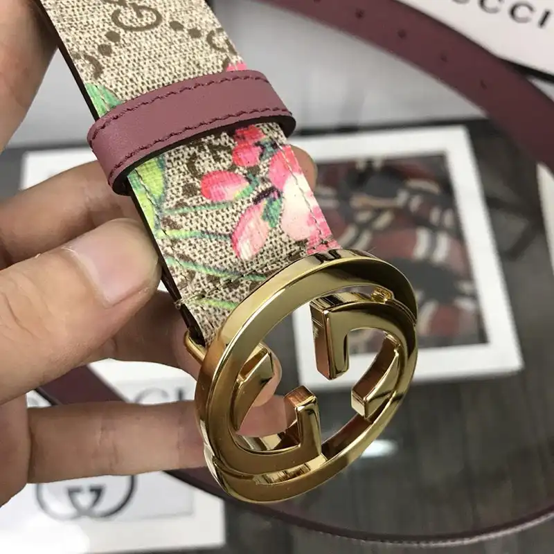 G*u*i s belts 19bl0052