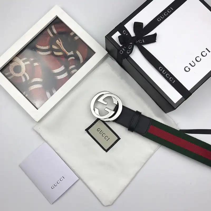 G*u*i s belts 19bl0085