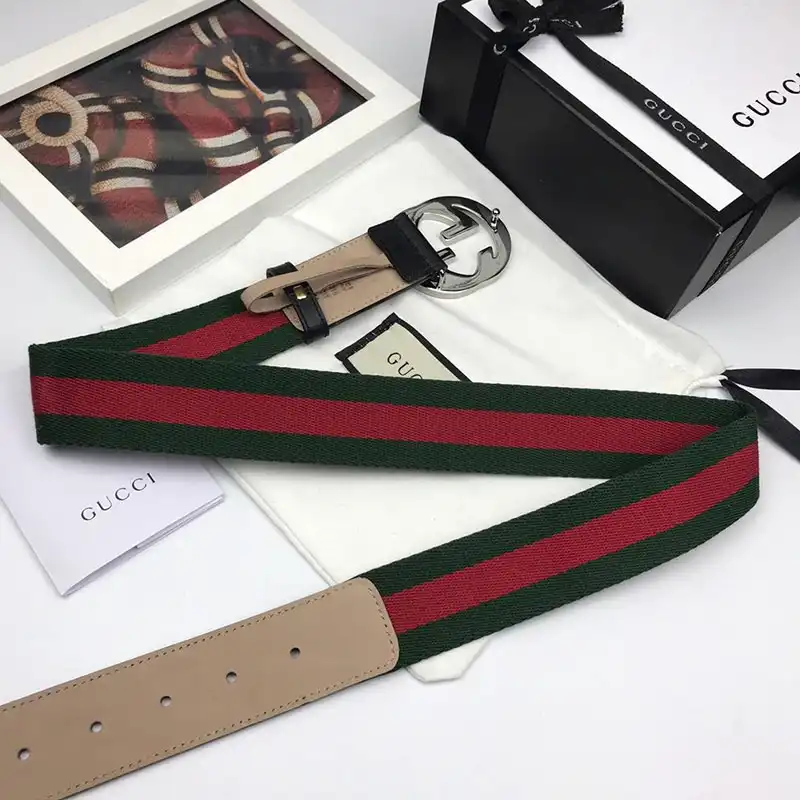 G*u*i s belts 19bl0085