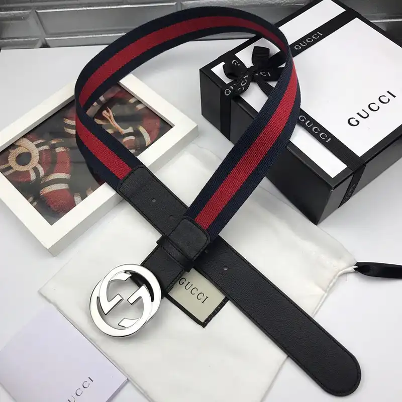G*u*i s belts 19bl0086