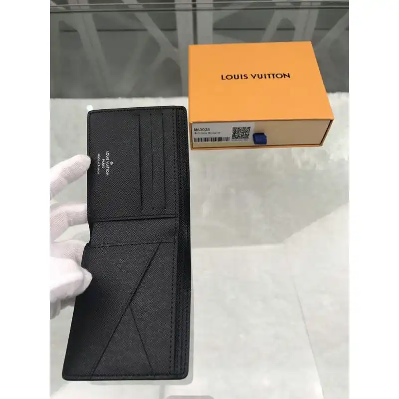 LV Bags 19T1L0116