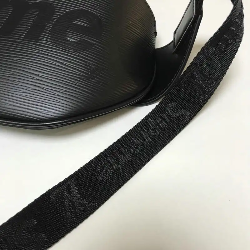 LV Bags 19T1L0216