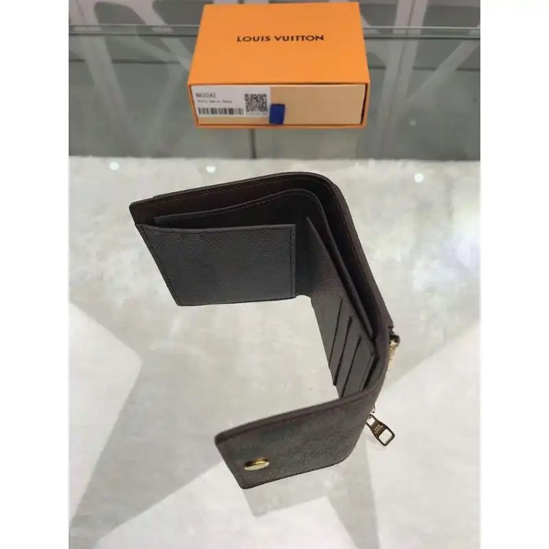 LV Bags 19T1L0266