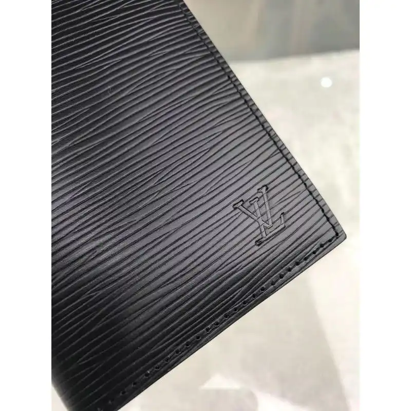 LV Bags 19T1L0270