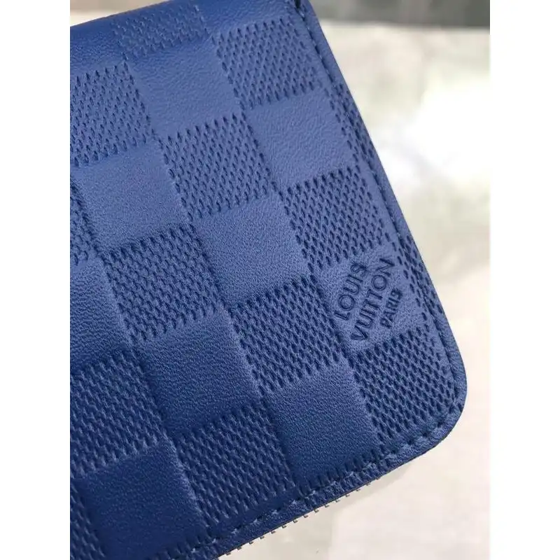 LV Bags 19T1L0329