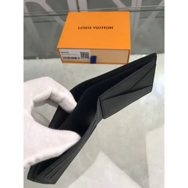 LV Bags 19T1L0360