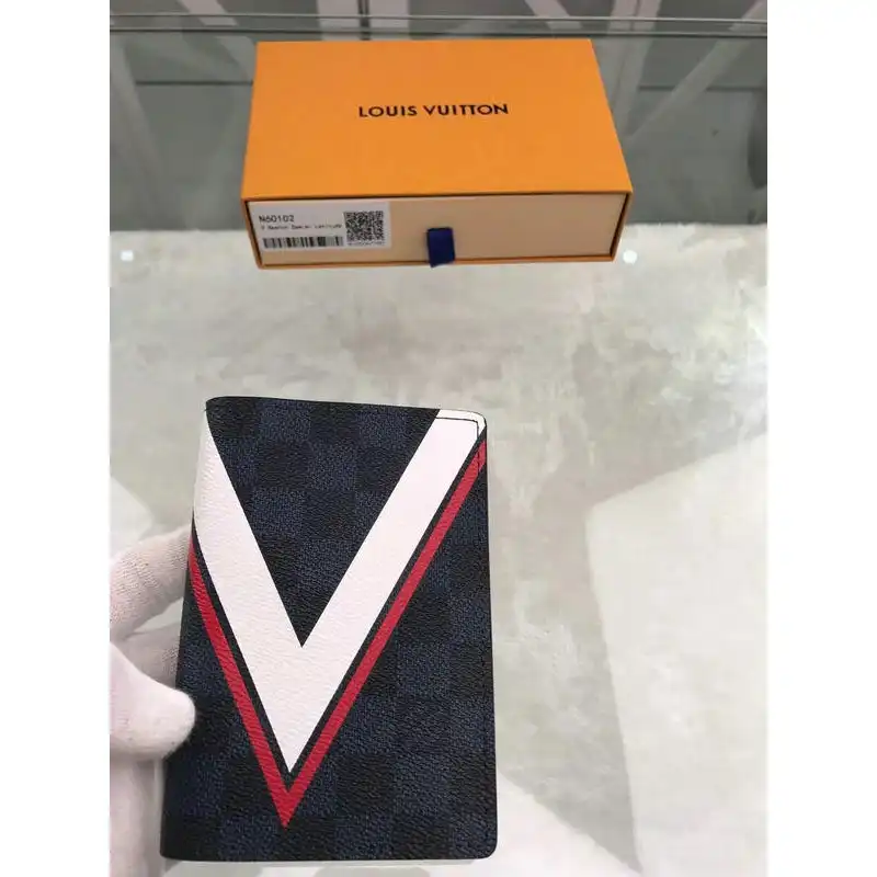 LV Bags 19T1L0408