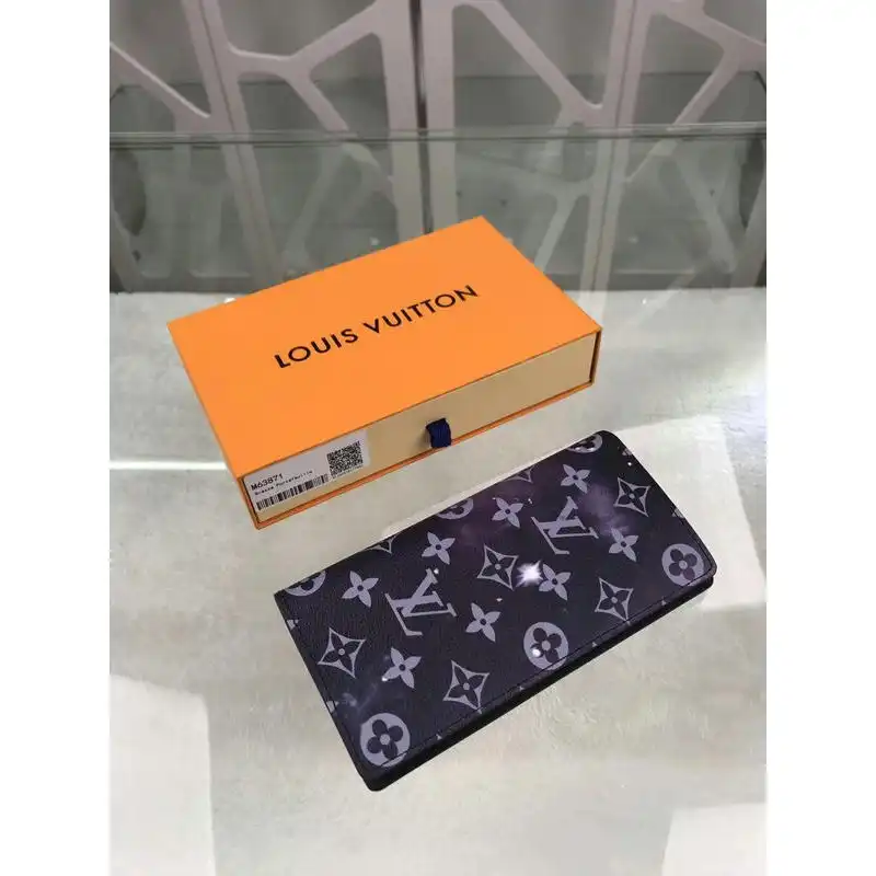 LV Bags 19T1L0440