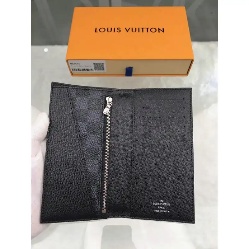 LV Bags 19T1L0532