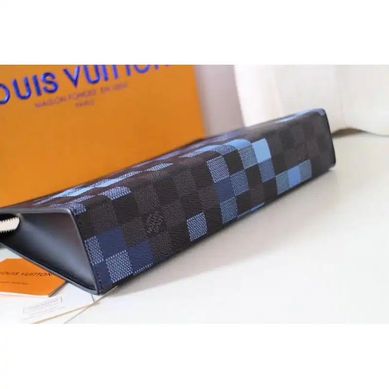 LV Bags 19T1L0592