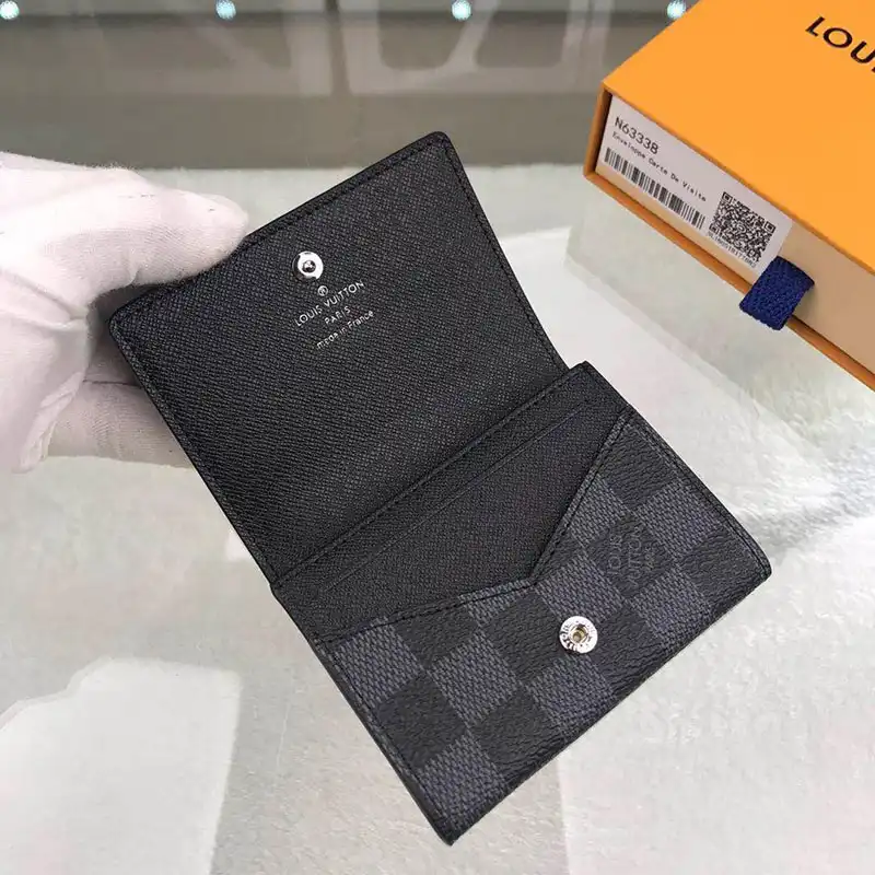 LV Bags 19T1L0648