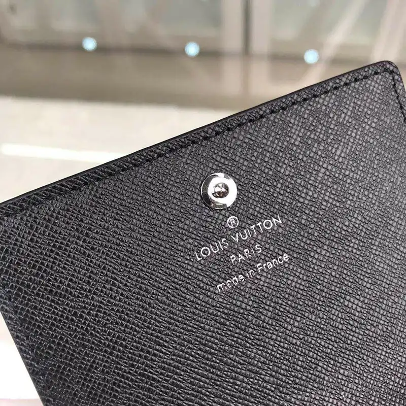 LV Bags 19T1L0648