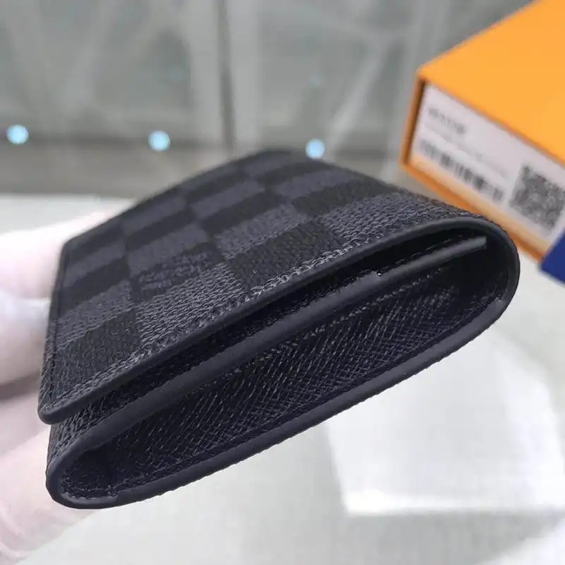 LV Bags 19T1L0648