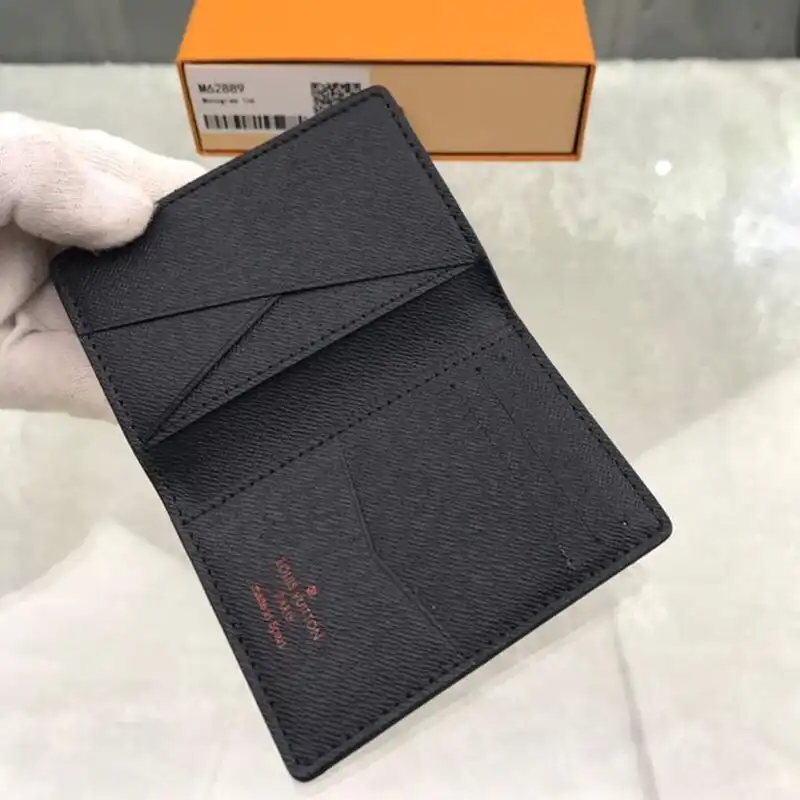 LV Bags 19T1L0652