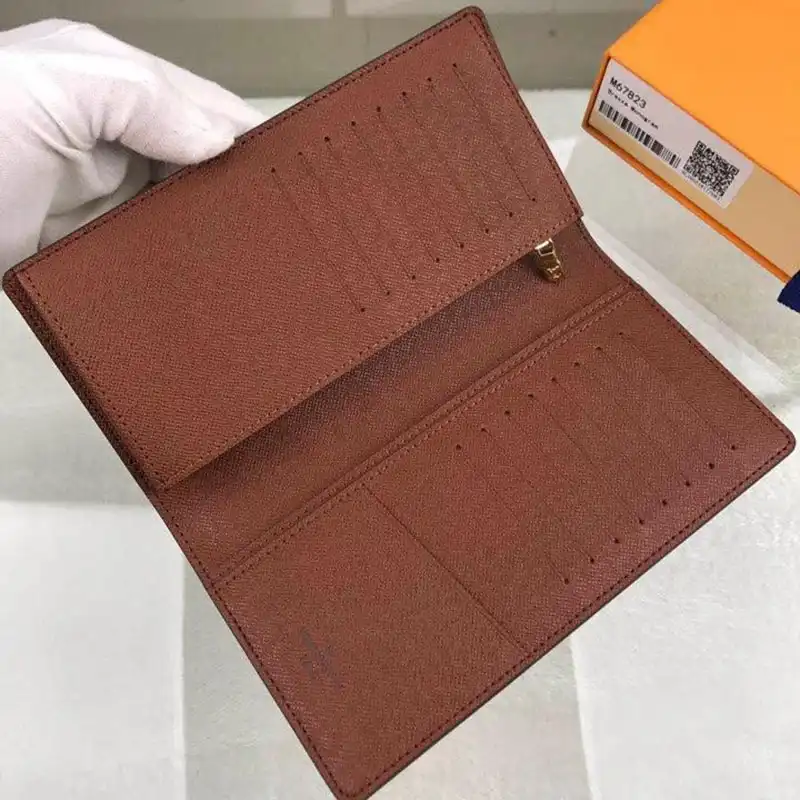 LV Bags 19T1L0662