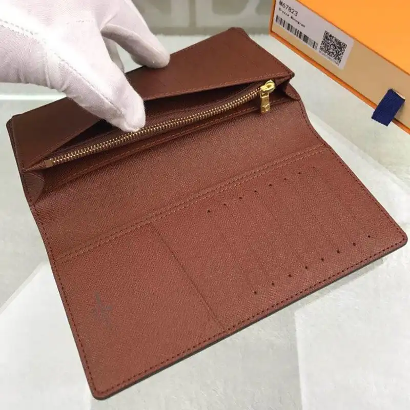 LV Bags 19T1L0662