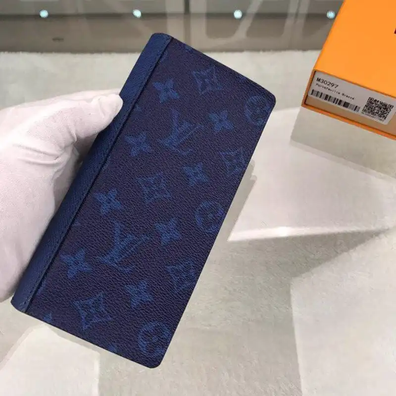 LV Bags 19T1L0670