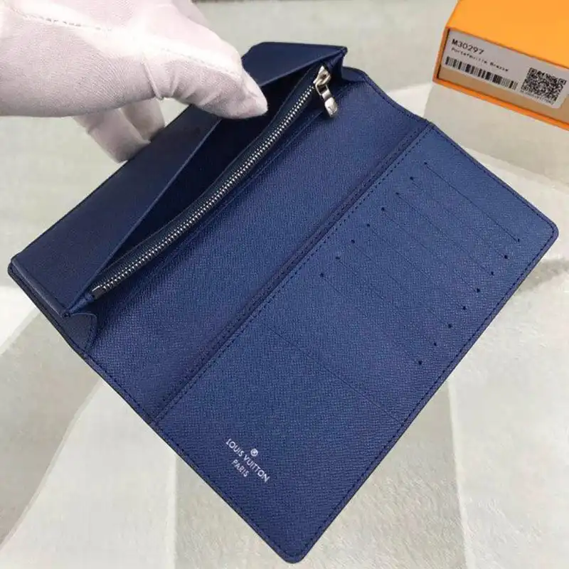 LV Bags 19T1L0670