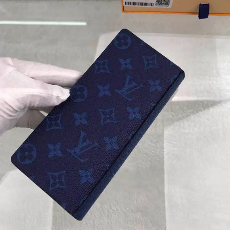 LV Bags 19T1L0670