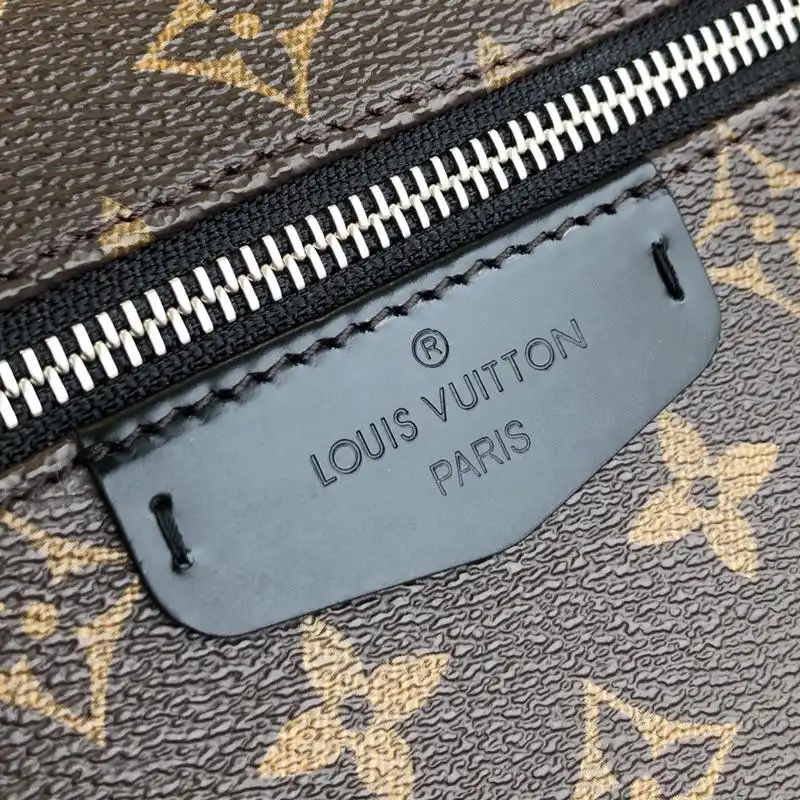 LV Bags 19T1L0692