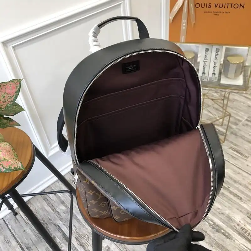 LV Bags 19T1L0692