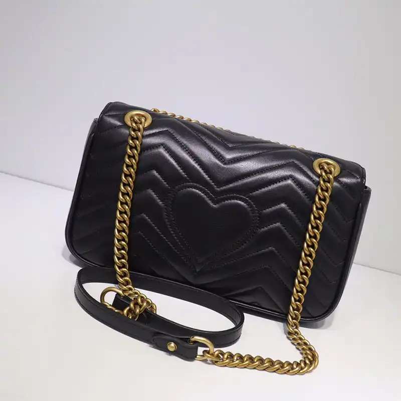 G*u*i bags 19t1l0693