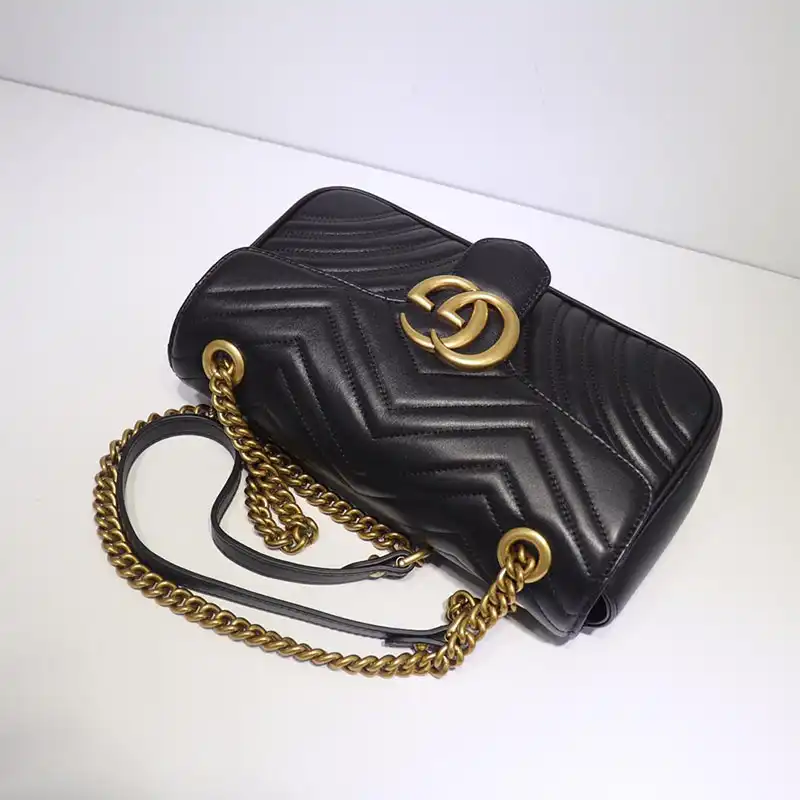 G*u*i bags 19t1l0693