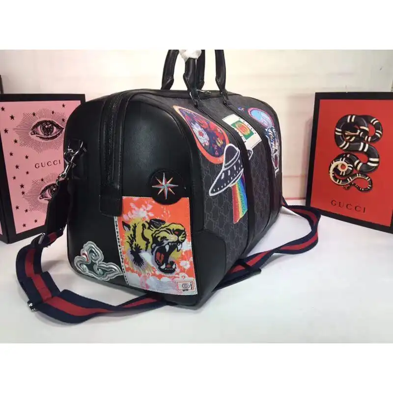 G*u*i bags 19t1l0695