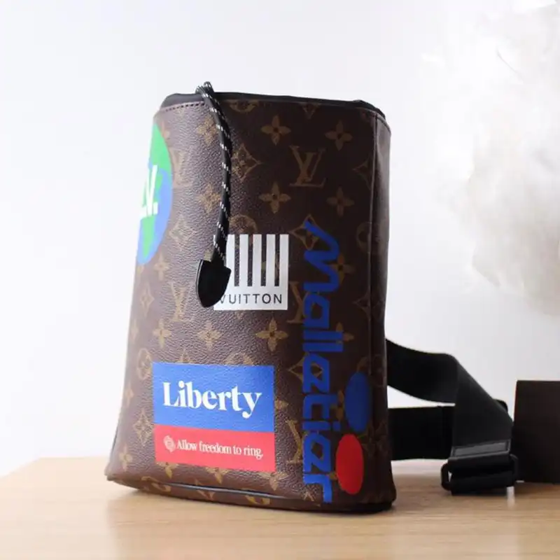 LV Bags 19T1L0700