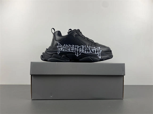 Stylish BALENCIAGA  H 4345