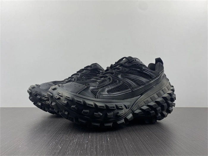 BLCG DEFENDER BLACK  685613 W2RA6 UrbanChic 4456