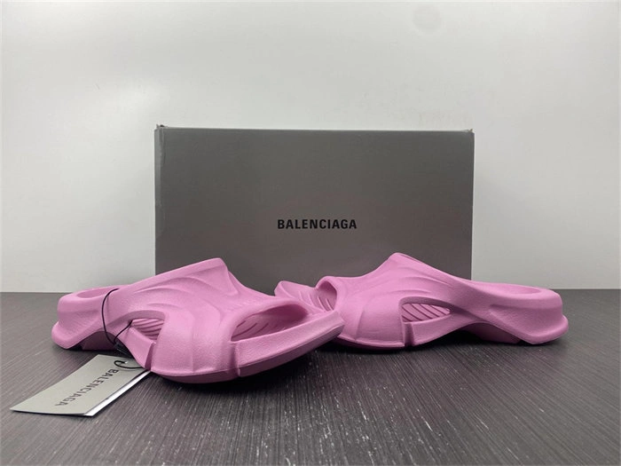 WellDesigned BLCG SLIPPERS 5591