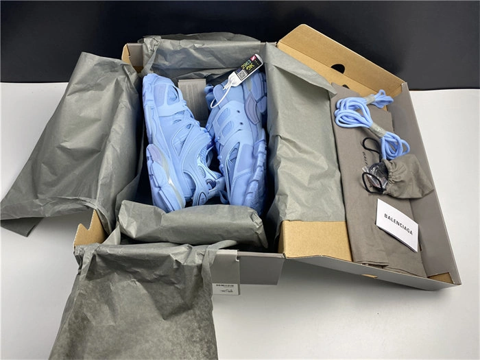BLCG TRACK TRAINER LIGHT BLUE 542023 W2LA1 SmoothTexture 4534