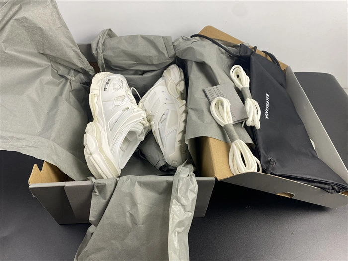 Neat BLCG Track Mule White  653813 W3CP3 4486