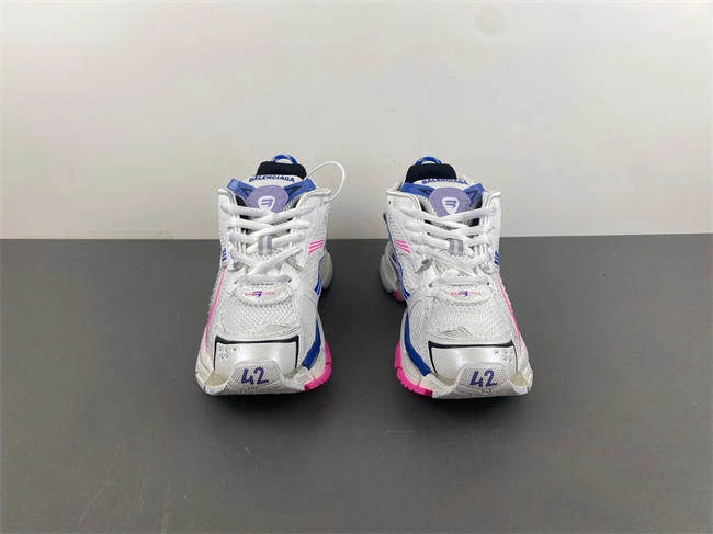 Balenciaga  772774-W3RNY- Efficient 4307