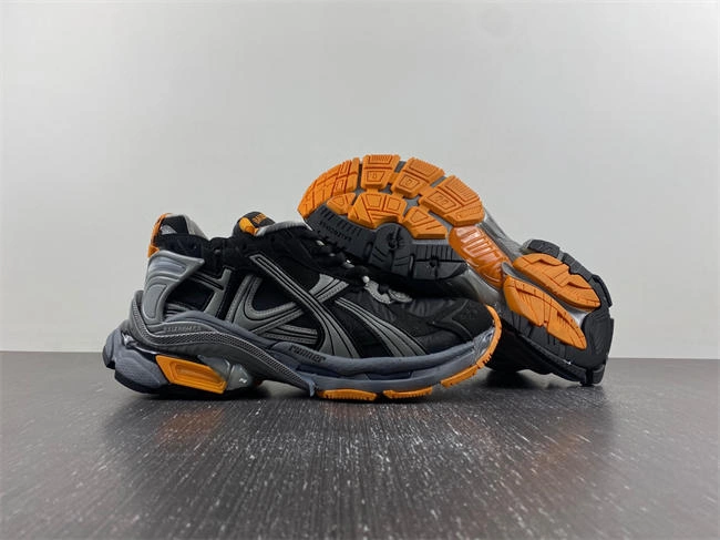 Durable Balenciaga 772774-W3RNY- 4321