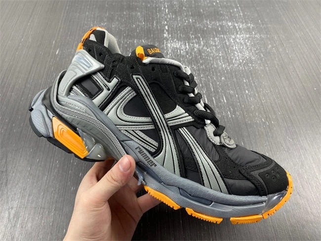 Durable Balenciaga 772774-W3RNY- 4321