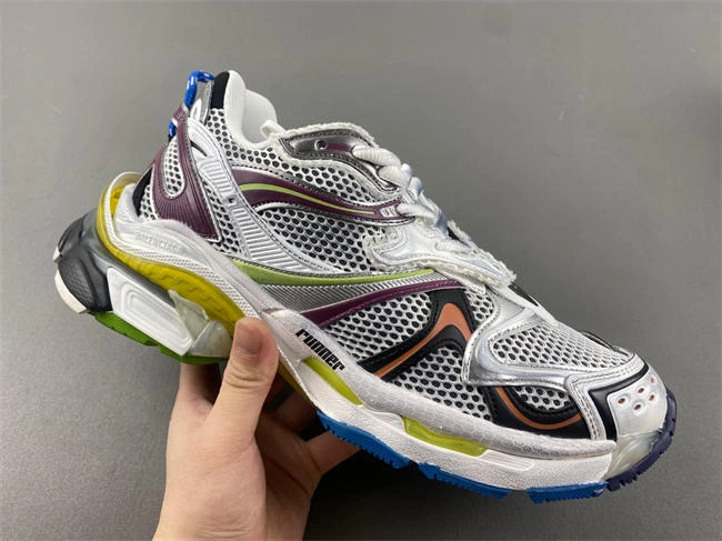 Resilient Balenciaga 779066-W3RBXP- 4325