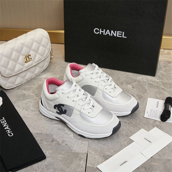 Supportive Chanal Sneakers 2208