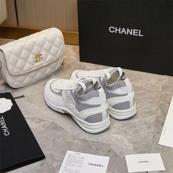 EyeCatching Chanal Sneakers 2219