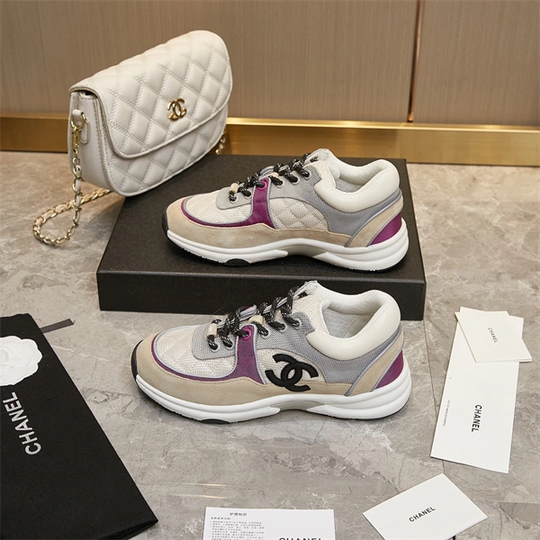 Chanal Sneakers WellDesigned 2223