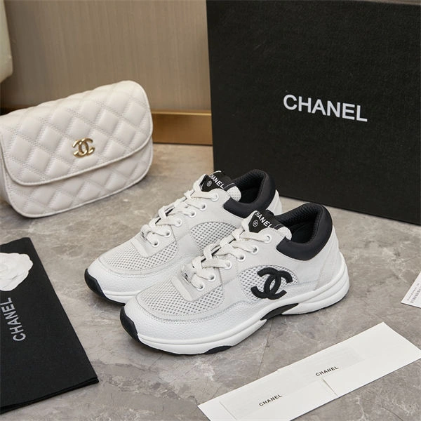 Versatile Chanal Sneakers 2227