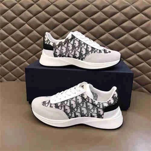 Stylish DR Sneaker 1131