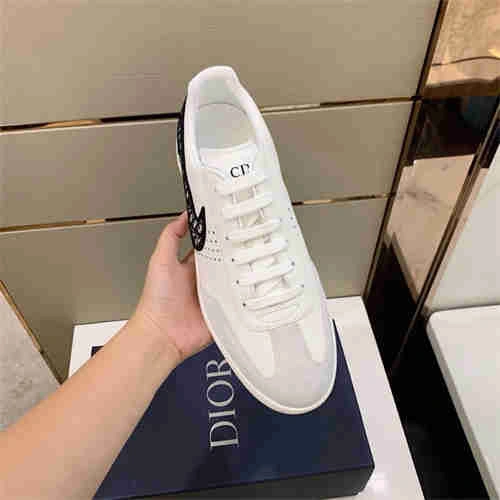 DR Sneaker Popular 1142