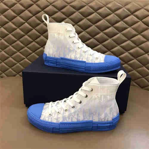 Fashionable DR Sneaker 1174