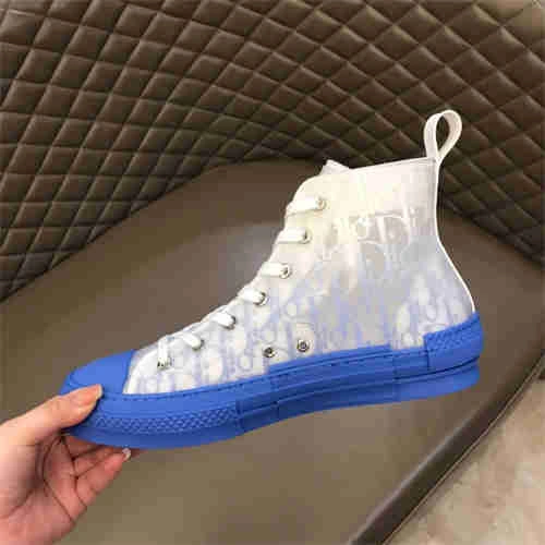 Fashionable DR Sneaker 1174