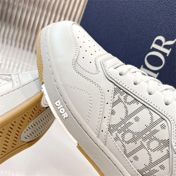 RelaxedFit Dr B27 Sneaker 1378