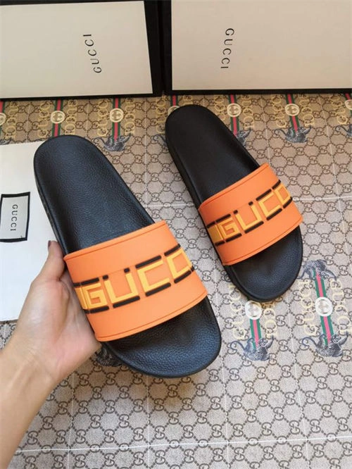 Minimalist Gocci Slipper 5730