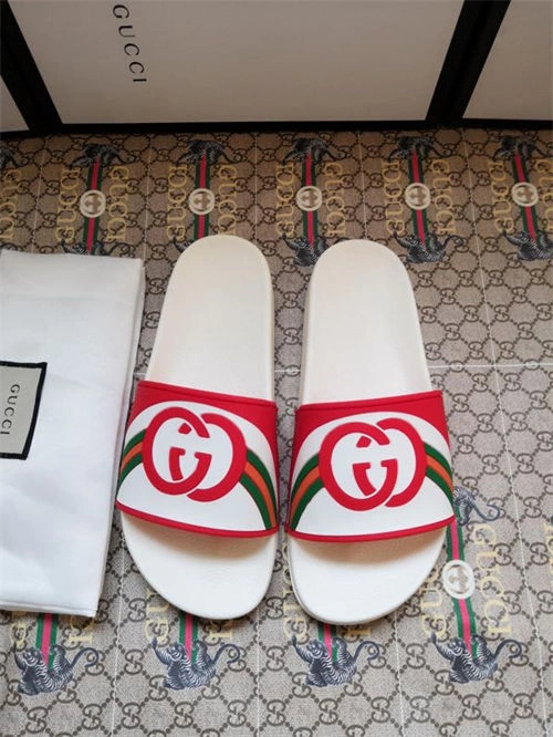 Lightweight Gocci Slipper 5720
